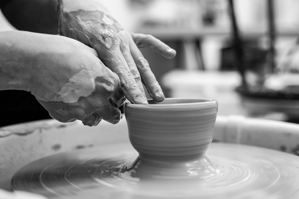 Les bienfaits de la pratique de la céramique